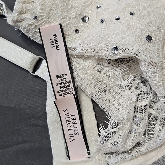 Victoria's Secret White Lace Bodysuit - Picture 2 of 3